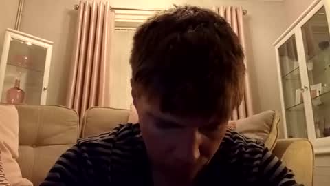 essexlad2022 online show from April 6, 1:02 am