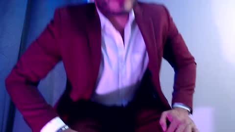 Esteban Fernandez online show from December 18, 8:42 am