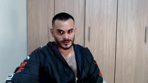 Esteban Fernandez online show from February 11, 7:23 am