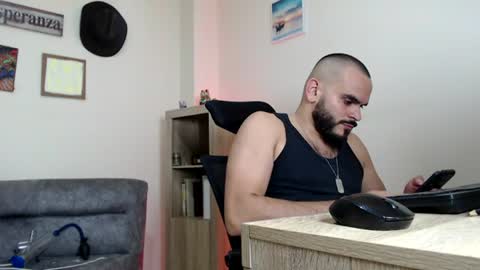 Esteban Fernandez online show from July 13, 4:58 am
