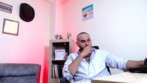 Esteban Fernandez online show from March 24, 3:01 am