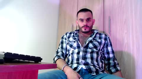 Esteban Fernandez online show from February 15, 3:09 am