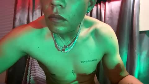 estebanmxn27 online show from August 6, 11:49 am