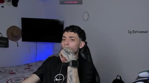 estivenvel online show from October 20, 5:50 pm