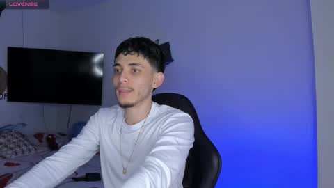 estivenvel online show from September 22, 5:45 pm