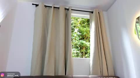 etham_wolf1 online show from May 12, 6:27 pm
