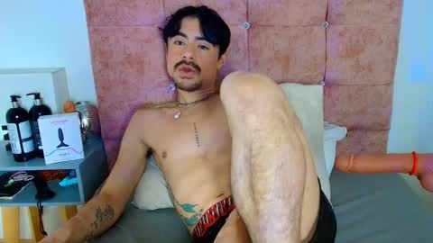 ethan  online show from February 2, 3:49 am