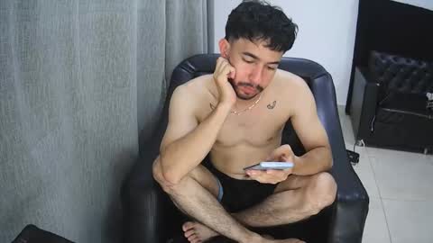 ethan_col online show from September 19, 9:25 pm