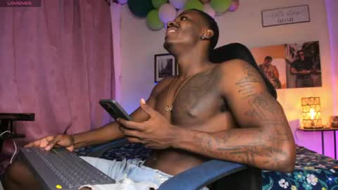 ethan travis online show from May 23, 11:10 pm