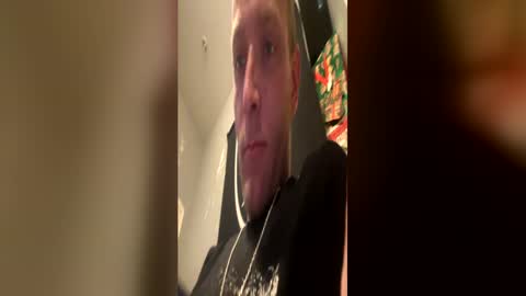 ethanbmx2001 online show from June 28, 5:57 am
