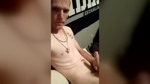 ethanbmx2001 online show from July 11, 10:17 am