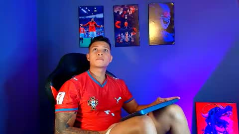 EVAN GREY online show from July 24, 9:33 pm