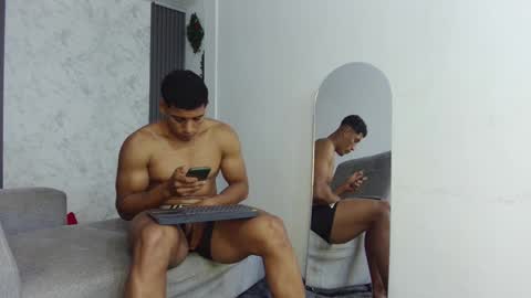 luis online show from November 30, 10:23 pm