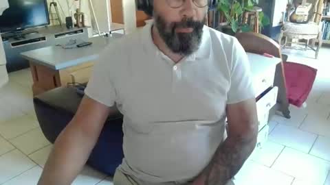 Gio online show from May 31, 4:28 pm