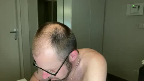 fabiothick online show from May 26, 1:56 am