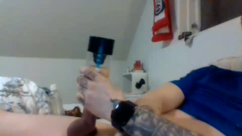 Snapshot of fack69ogsazzy69 chatting on December 28, 2:22 am Dennis online show from December 28, 2:22 am