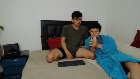 FallGays online show from January 16, 1:19 am