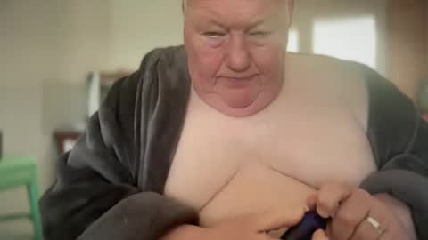 fatslutcutey online show from December 3, 10:48 am