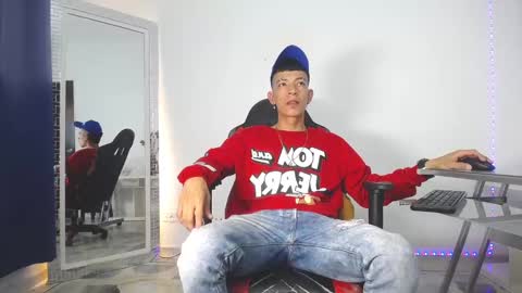 Favel Gomez online show from January 14, 2:19 am