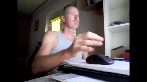 Max online show from December 1, 12:41 pm