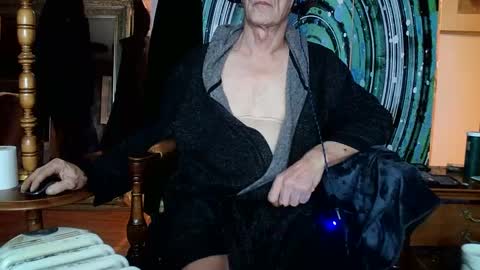 hungnsexy  online show from December 19, 5:29 am
