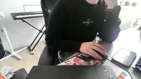 fem_alice_louis_dom online show from April 4, 9:39 am