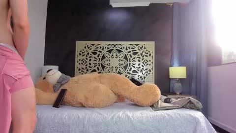 Femboy Max online show from November 20, 12:04 pm