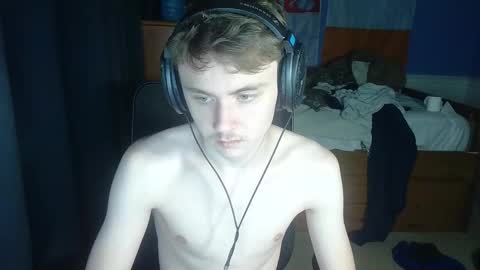 femboyangel online show from January 27, 3:15 am