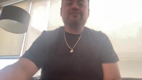 Snapshot of fernando_pardini chatting on October 18, 11:20 pm fernando pardini online show from October 18, 11:20 pm