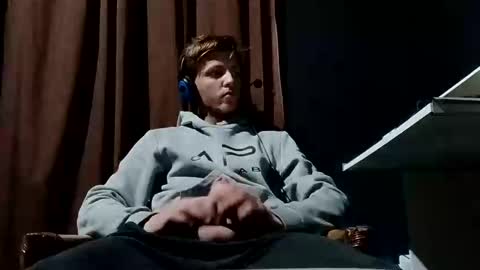 fernandodotadoo online show from September 25, 3:05 am