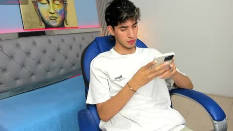 FER PHOENIX online show from April 8, 4:02 am