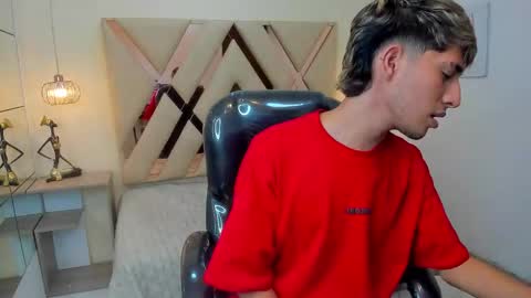 FER PHOENIX online show from December 23, 5:05 am