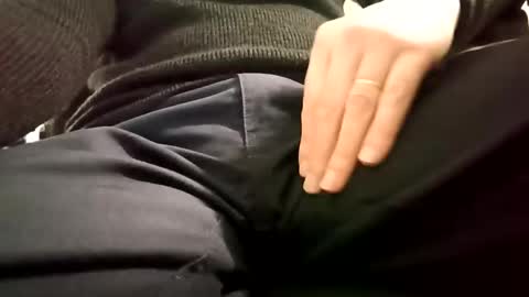 Snapshot of fifi010203 chatting on January 17, 8:34 am fifi010203 online show from January 17, 8:34 am