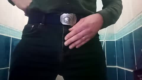 Snapshot of fifi010203 chatting on February 19, 5:16 pm fifi010203 online show from February 19, 5:16 pm