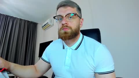 FindomGuyXXX online show from April 7, 12:27 pm