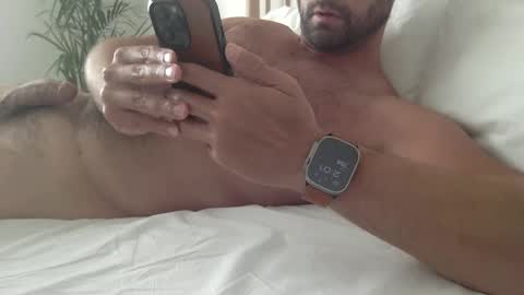 fit_guy_89 online show from September 10, 7:01 pm