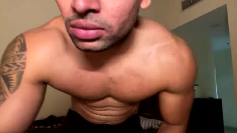 fitbody593064 online show from May 26, 11:45 pm