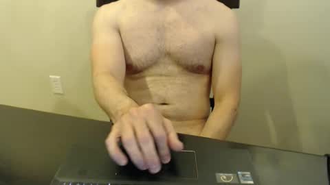 fithubby80 online show from April 18, 12:34 am