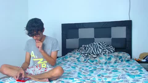 Steven and Daniel online show from April 11, 7:39 pm