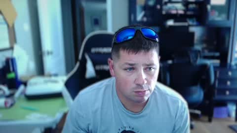 FL guy online show from July 24, 8:05 pm