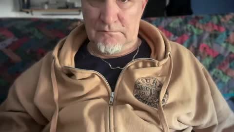 fnkywht60smthng_ online show from March 6, 5:54 pm