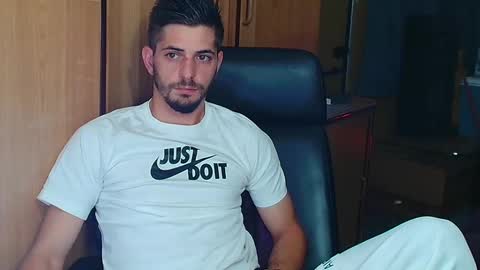 independent model online show from September 16, 7:58 pm