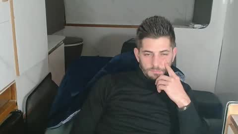 independent model online show from November 26, 7:28 pm