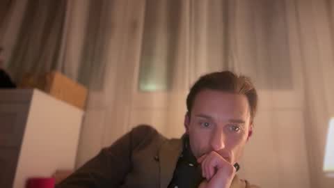 fordtom93 online show from April 1, 11:24 pm