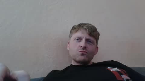 forgotten_lover online show from December 15, 1:19 pm