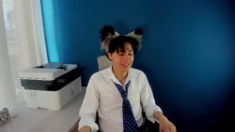.  FOX WHITE .  online show from July 23, 6:16 pm