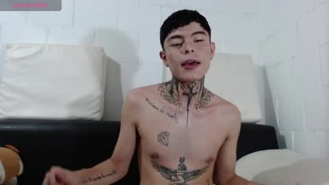 foxbadboy online show from June 1, 11:49 pm