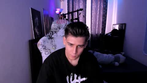 Foxicfu online show from February 5, 8:21 am