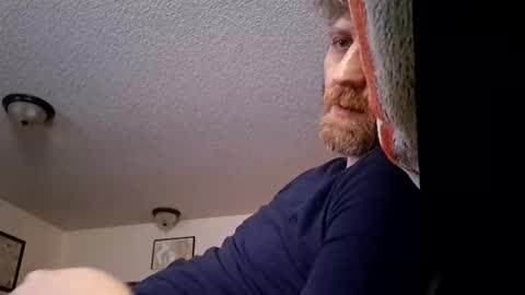 isaac online show from February 28, 8:02 am