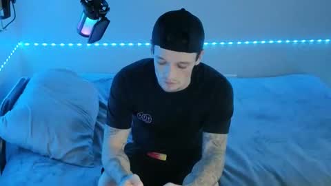 Snapshot of frankoafterdark chatting on September 9, 11:25 pm Franco online show from September 9, 11:25 pm